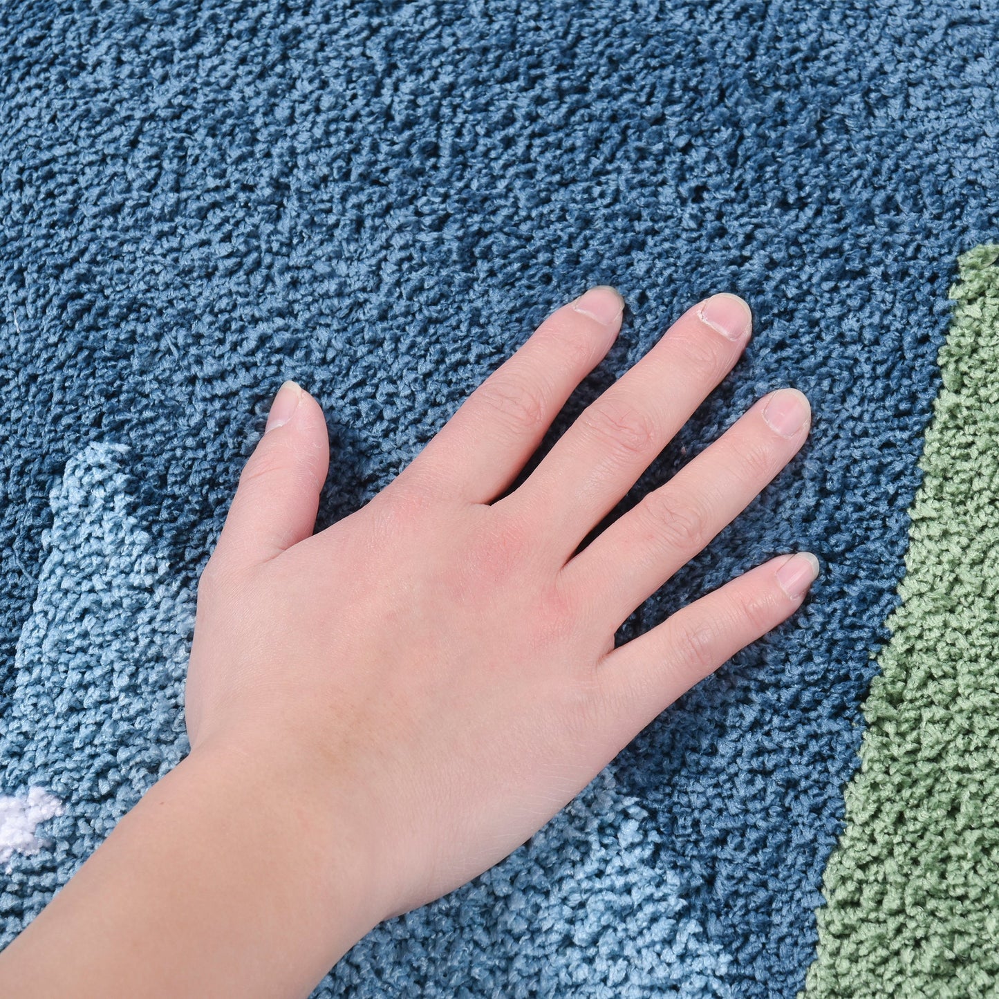 Rynx | Green Jungle Bathroom Mat