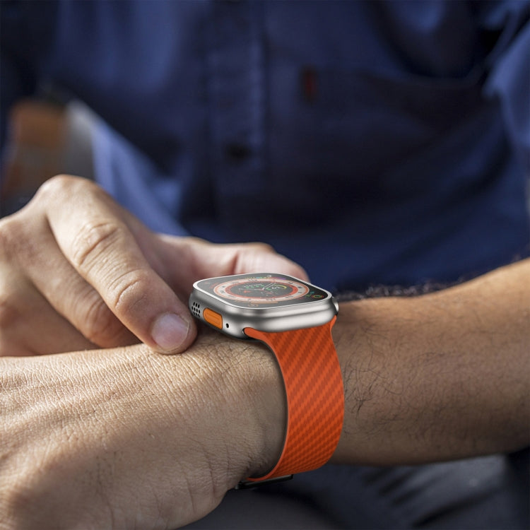Rynx | For Apple Watch Series 8 45mm Carbon Fiber Magnetic Black Buckle Bracelet (Orange Grass)