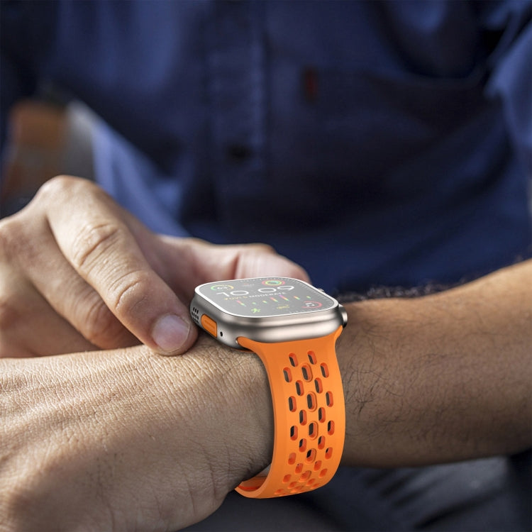 Rynx | For Apple Watch Series 8 45mm Oval Holes Fluororubber Watch Band (Orange)