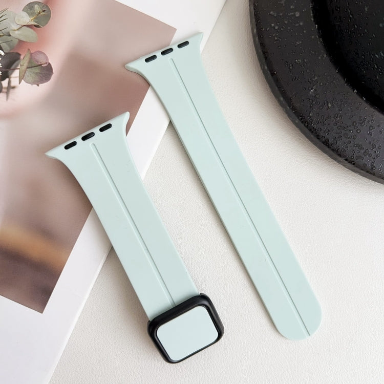 Rynx | For Apple Watch Series 9 45mm magnetic square buckle silicone watch strap (Sapphire Blue)