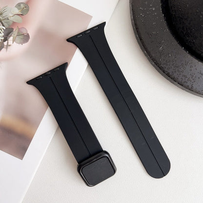 Rynx | For Apple Watch Series 9 45mm Magnetic Square Buckle Silicone Band (Black)
