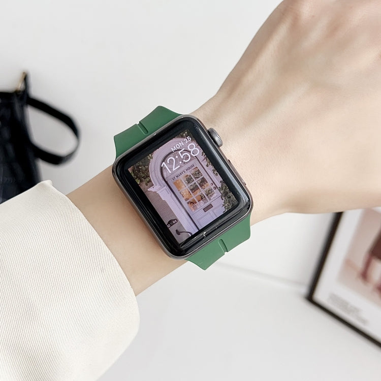 Rynx | For Apple Watch Series 9 45mm Magnetic Square Buckle Silicone Watch Strap (Pine Green)