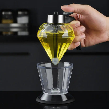 Rynx | Elegant OIL & syrup dispenser made of glass – For clean pouring with style