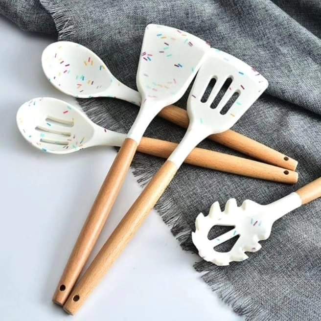 Rynx | white marble silicone spoon
