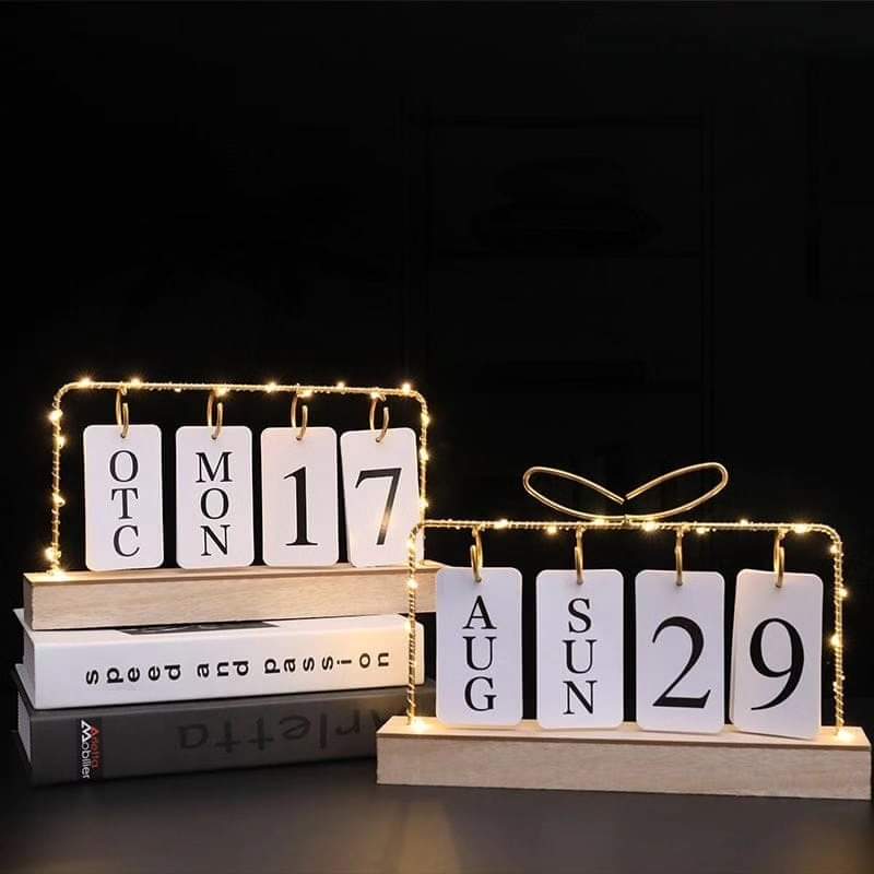 Rynx | Desktop Calendar with Light
