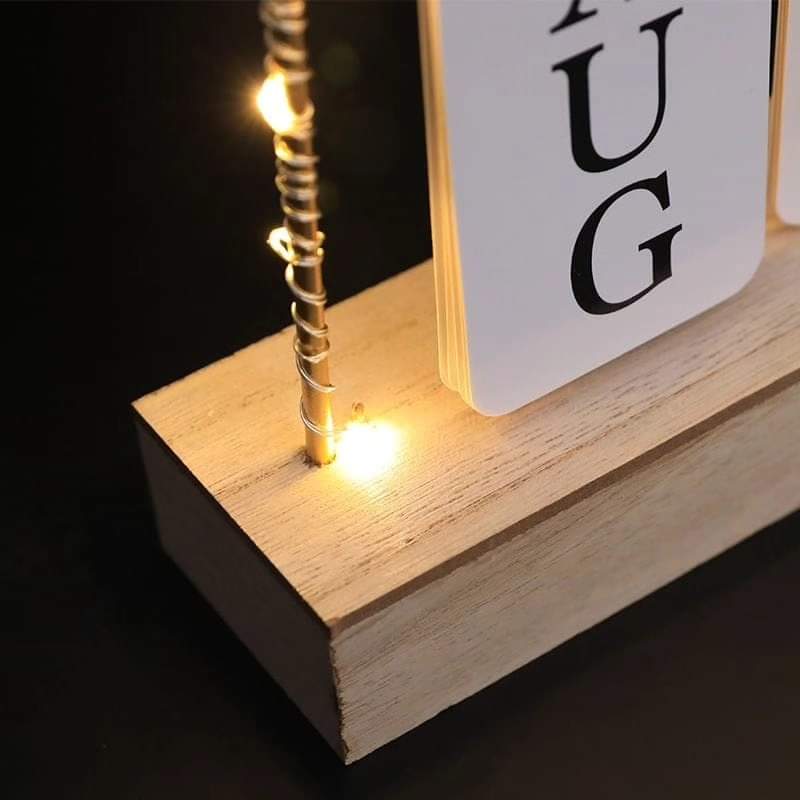 Rynx | Desktop Calendar with Light