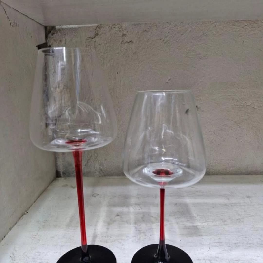 Rynx | Red Floor Wine Glass