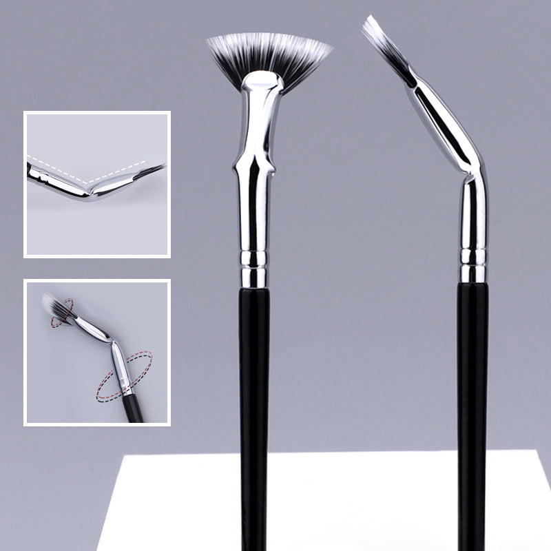 Rynx | Angled mascara brush with wave cut