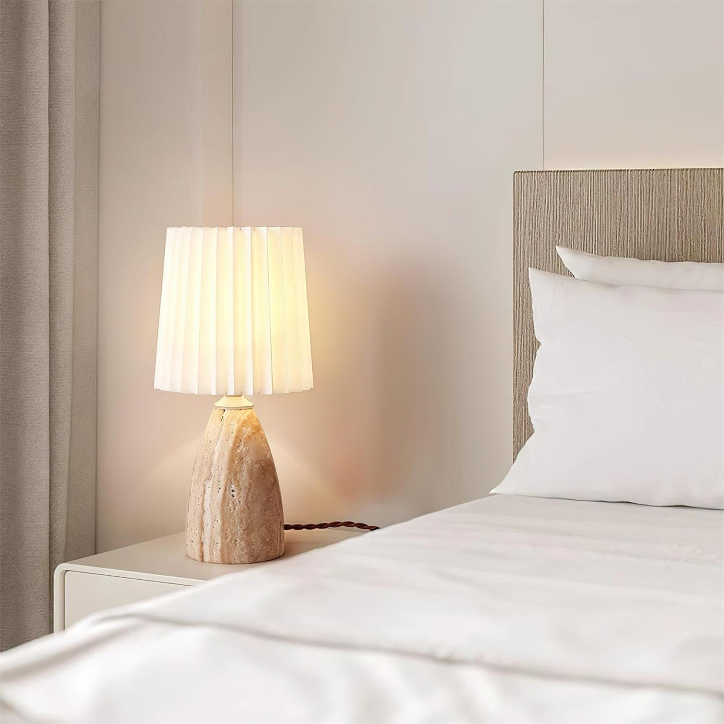 Rynx | Fina Table Lamp