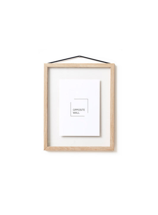 Rynx | Floating solid oak frame, 8x10 inches | 20x25 cm