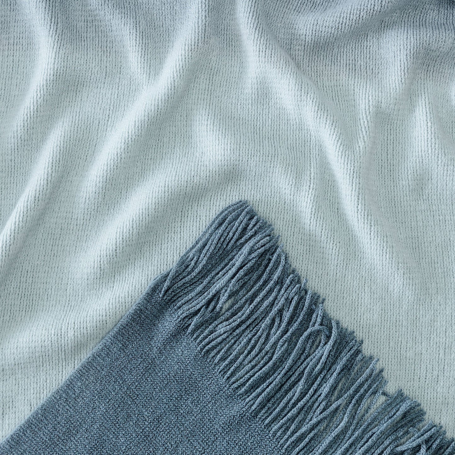 Rynx | Ombre Fringe Throw Blanket