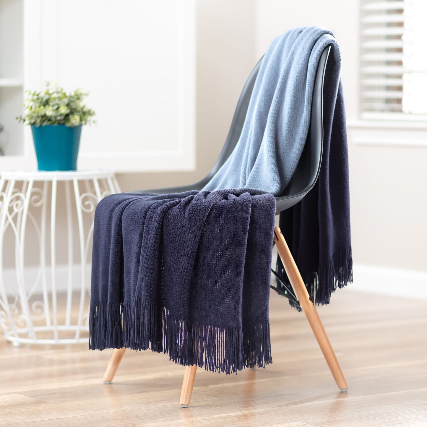 Rynx | Ombre Fringe Throw Blanket