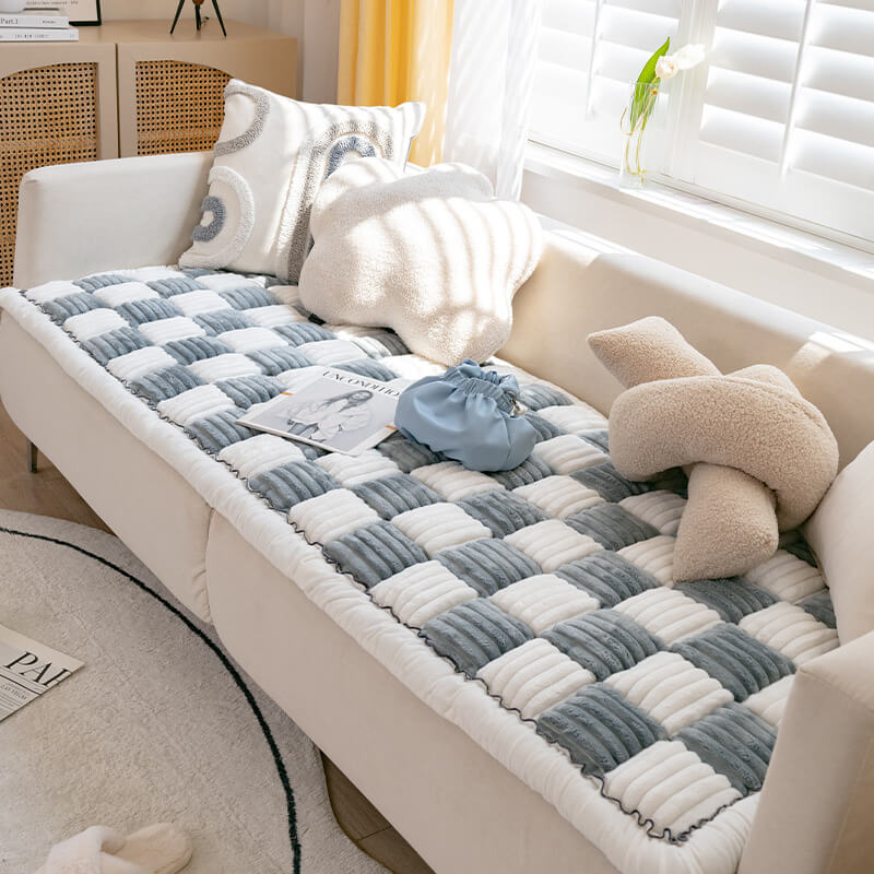 Rynx | Comfortable Sofa Cover - GardenGuard