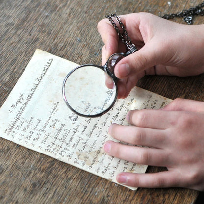 Rynx | Magnifying necklace