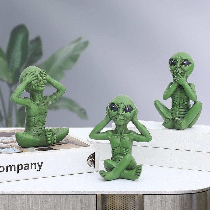Rynx | Extraterrestrial Joy: Fantastic Alien Figures Garden Set