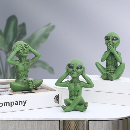 Rynx | Extraterrestrial Joy: Fantastic Alien Figures Garden Set