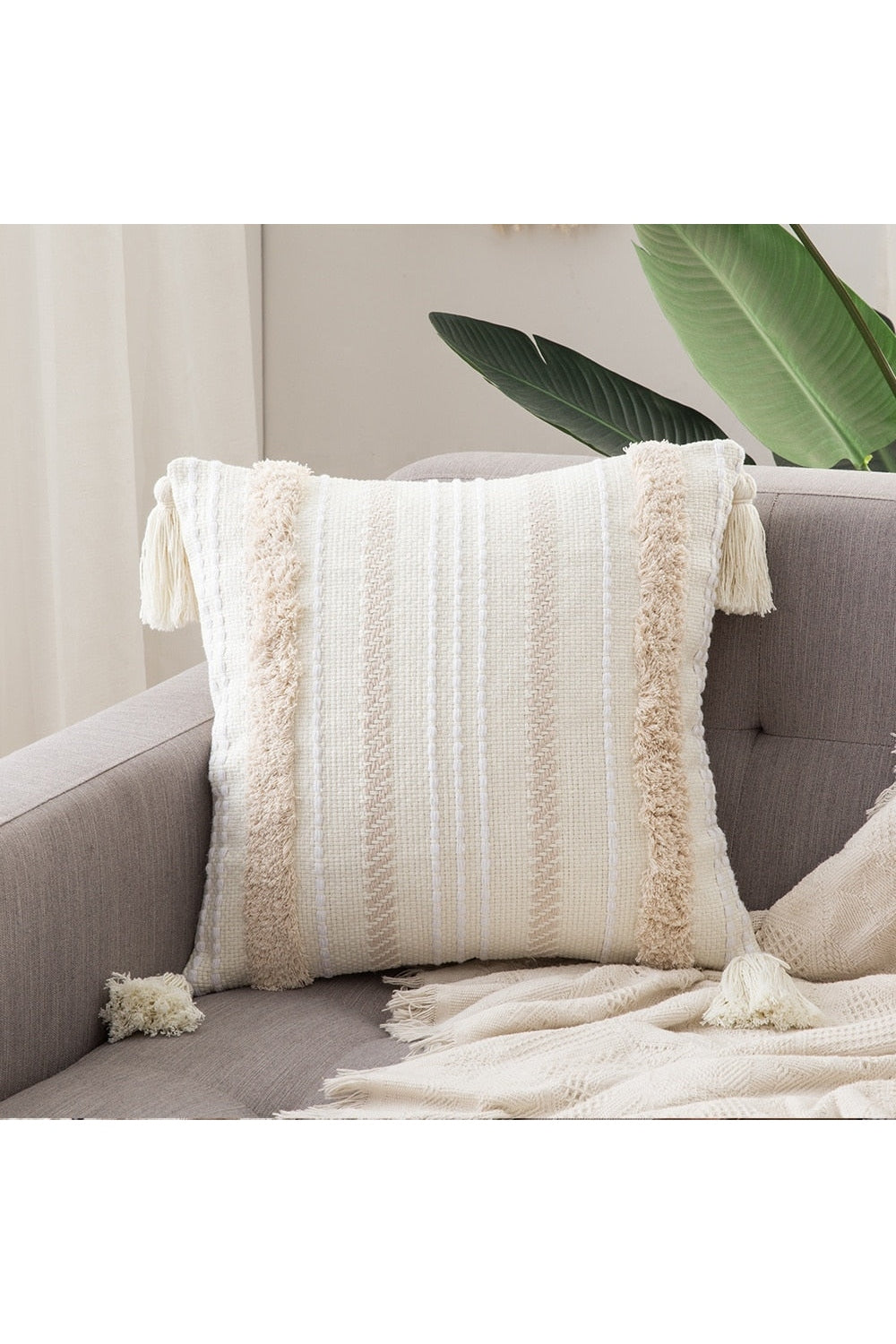 Rynx | tufted cushion cover