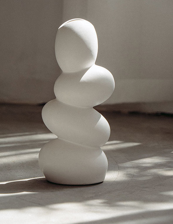 Rynx | Minimalist Porcelain Vase