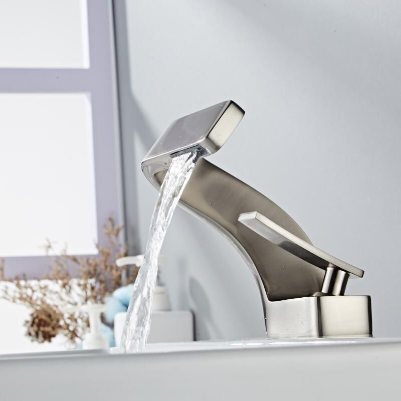 Rynx | AquaArc Modern Kitchen Faucet