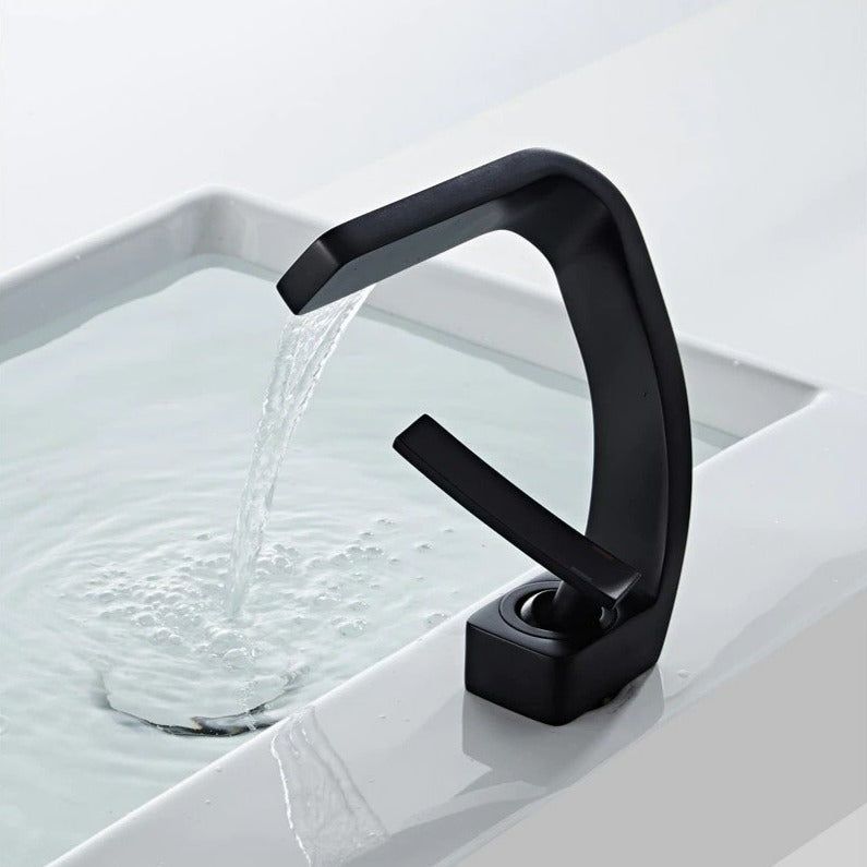 Rynx | AquaArc Modern Kitchen Faucet