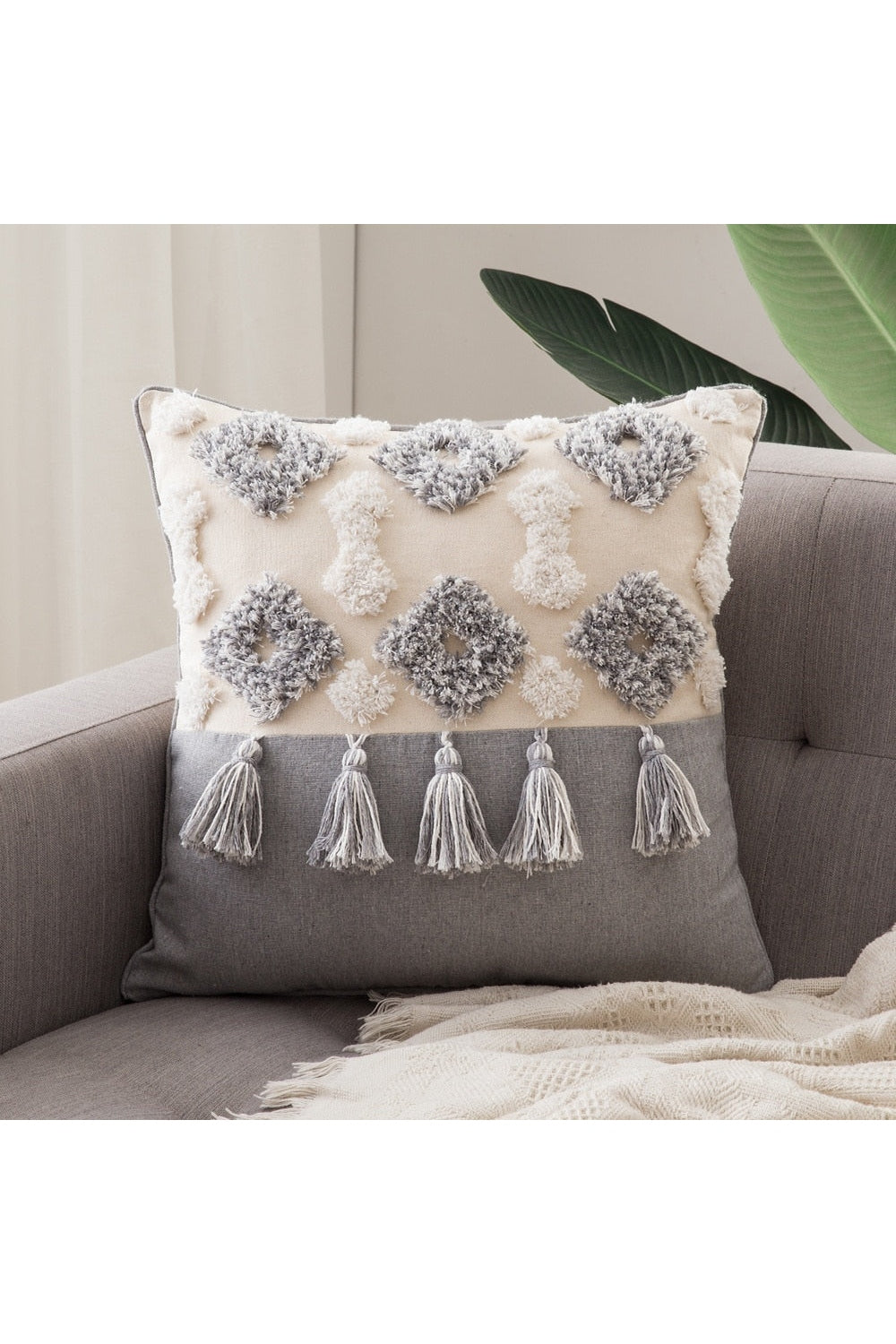 Rynx | tufted cushion cover