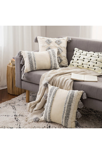 Rynx | tufted cushion cover
