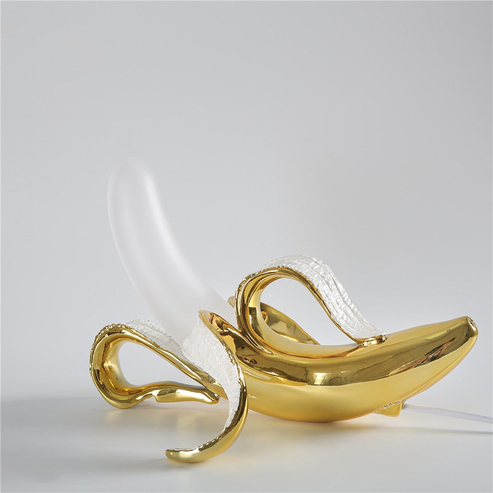 Rynx | Chiquita Charm - Playful table lamp with banana and USB connection | Perfect addition to any home or office
