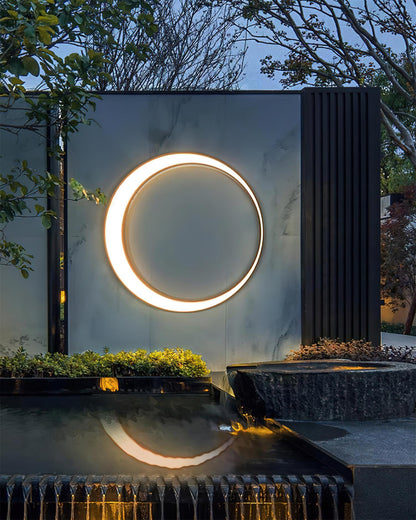 Rynx | Half Moon Outdoor Wall Lamp