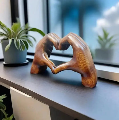 Rynx | Handcrafted heart sculpture with modern wood grain