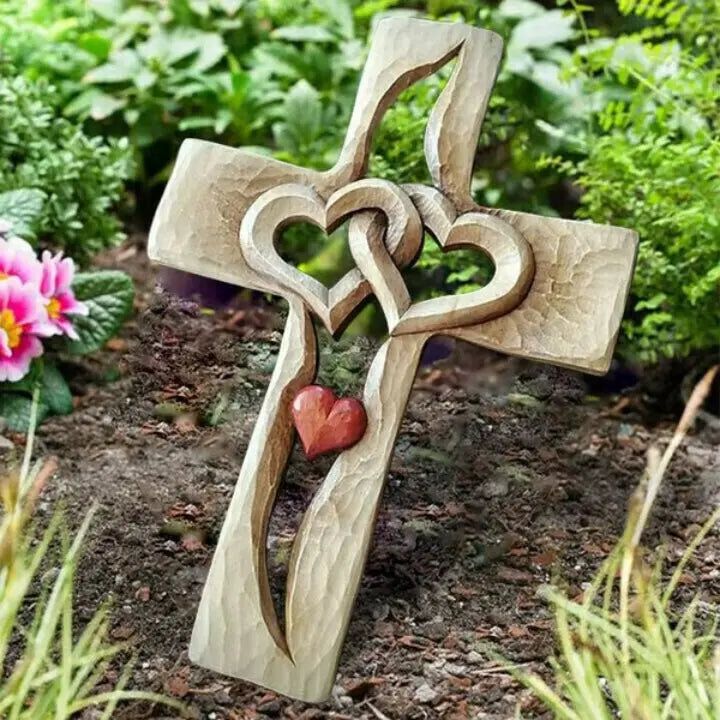 Rynx | Hand-carved wooden cross with intertwined hearts