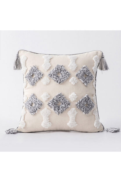 Rynx | tufted cushion cover