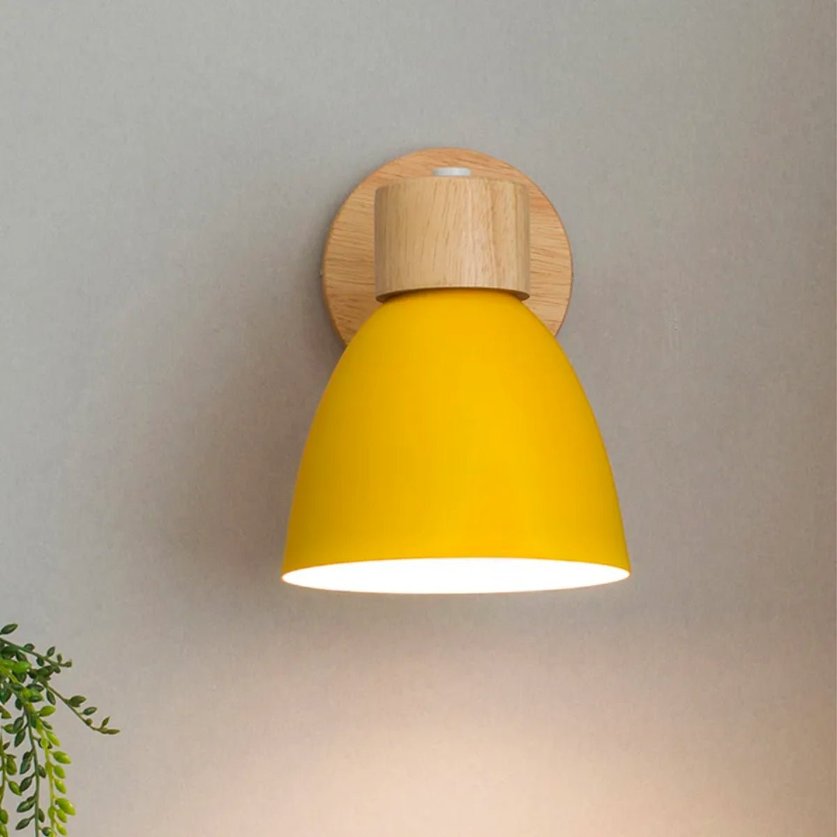 Rynx | Elegant wall application made of wood - modern and warm design