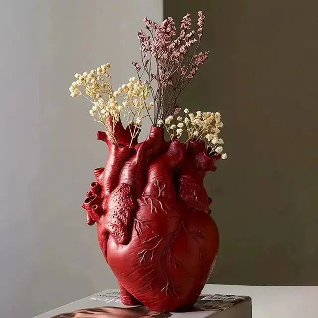 Rynx | Heart-shaped Resin Art Vase – Elegant, creative flower decoration