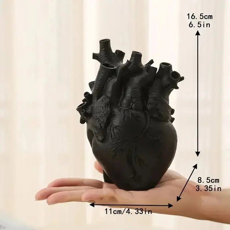 Rynx | Heart-shaped Resin Art Vase – Elegant, creative flower decoration