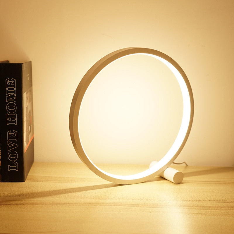 Rynx | Astro - Modern table lamp with practical touch function