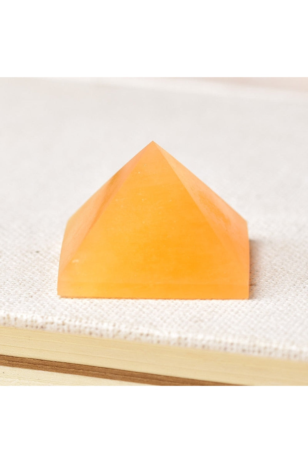 Rynx | Healing Crystal Pyramid