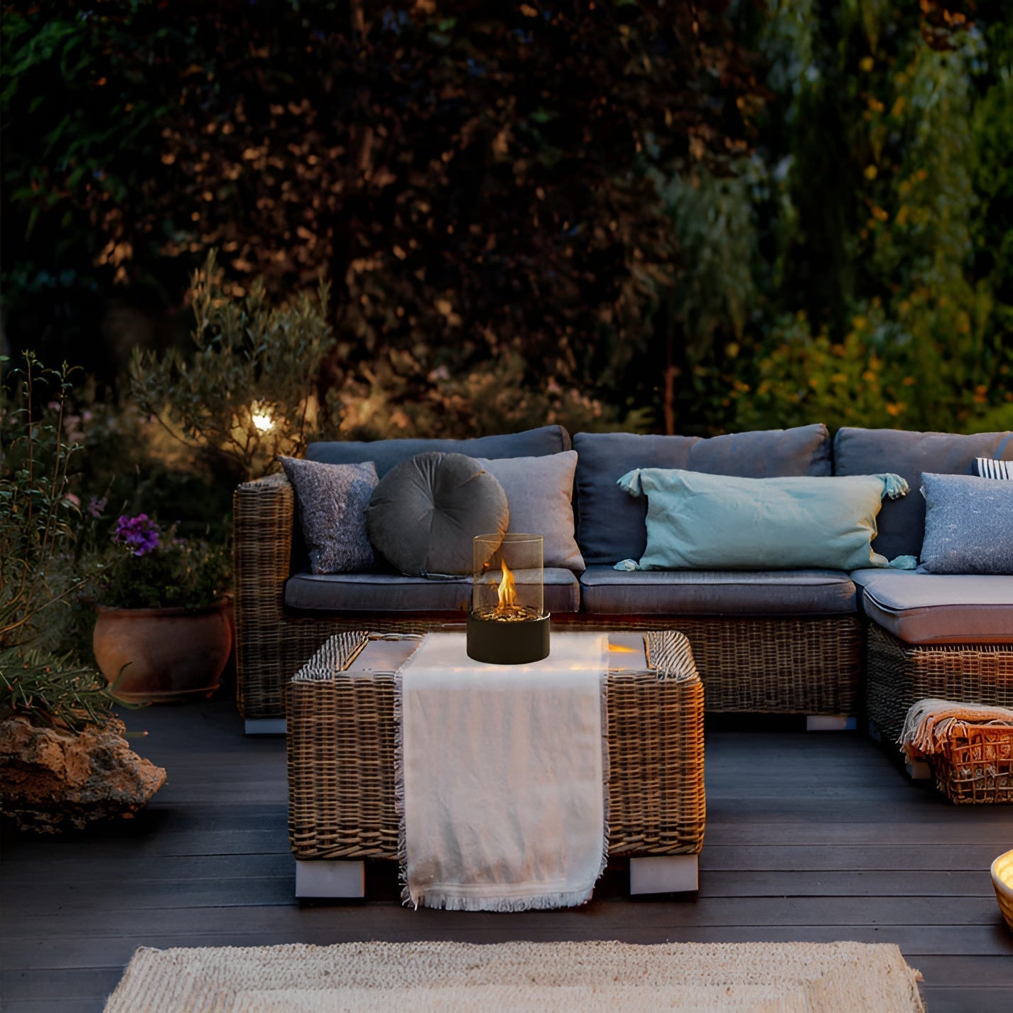 Rynx | SleekFlame - Stylish black metal base table fire pit