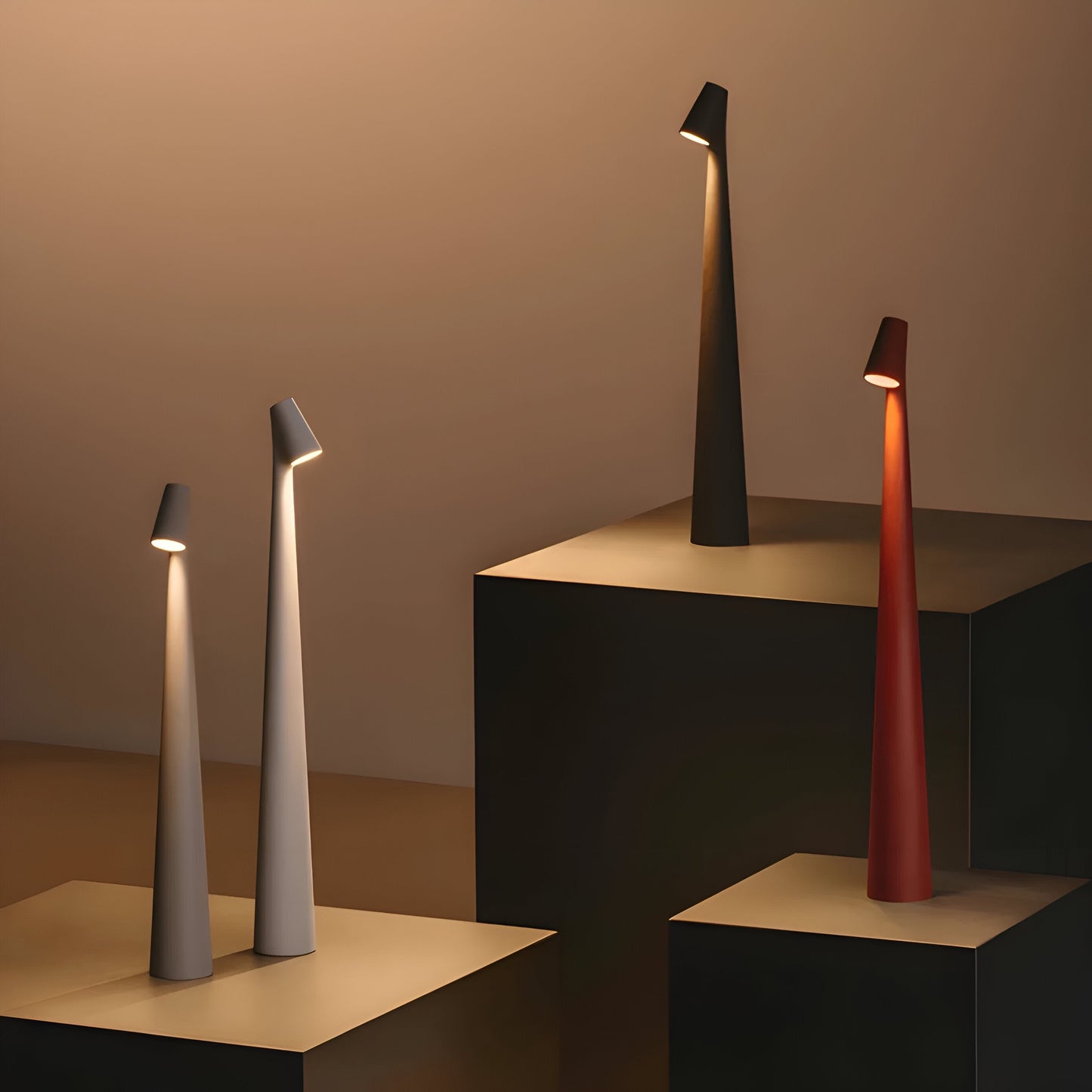 Rynx | Elegant LED Table Lamp - Wireless and Dimmable
