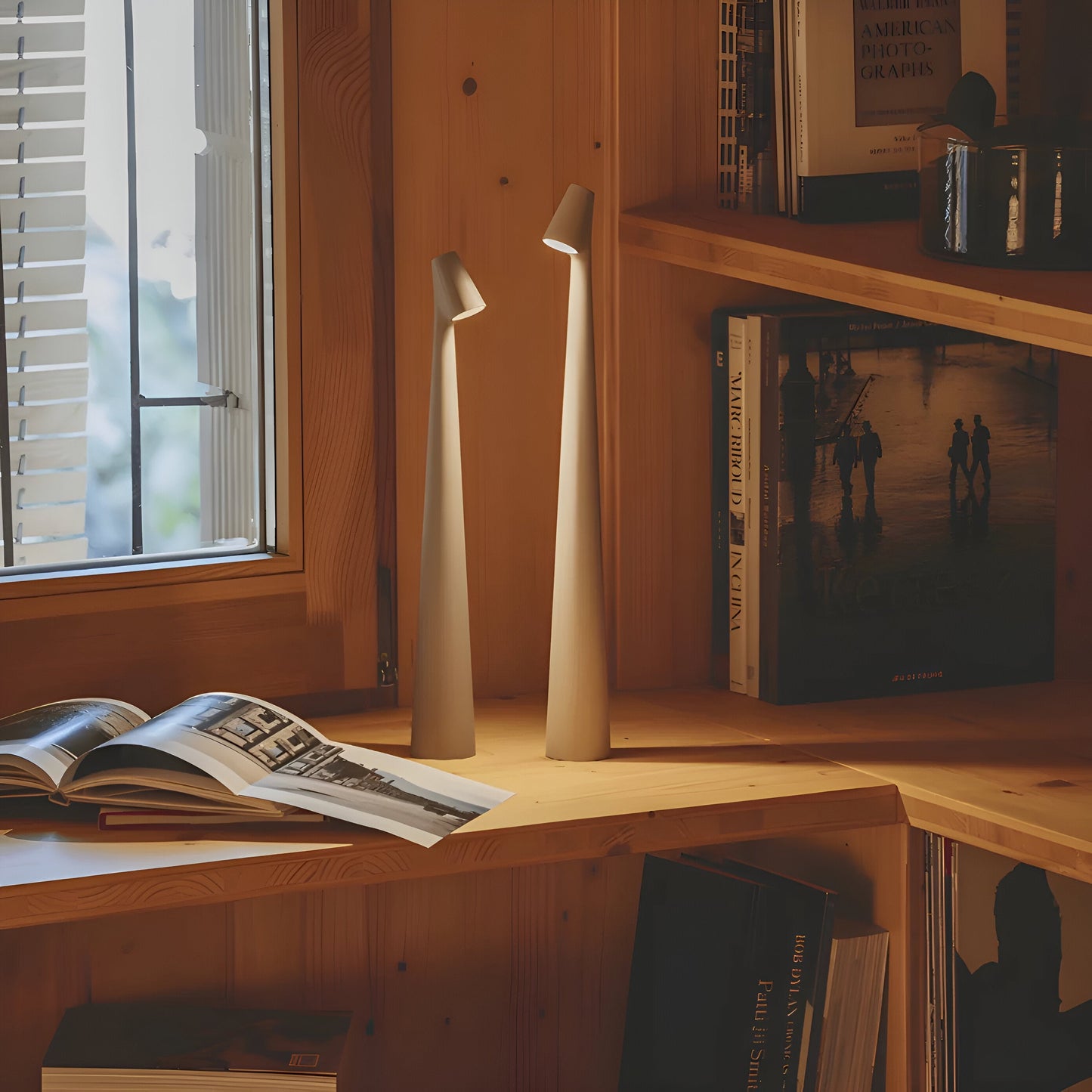 Rynx | Elegant LED Table Lamp - Wireless and Dimmable