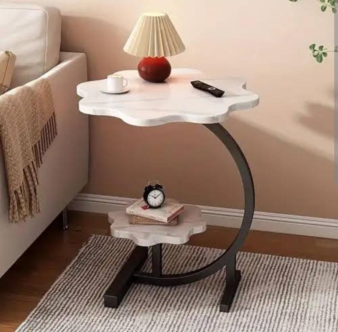 Rynx | Flower-shaped Marble Table