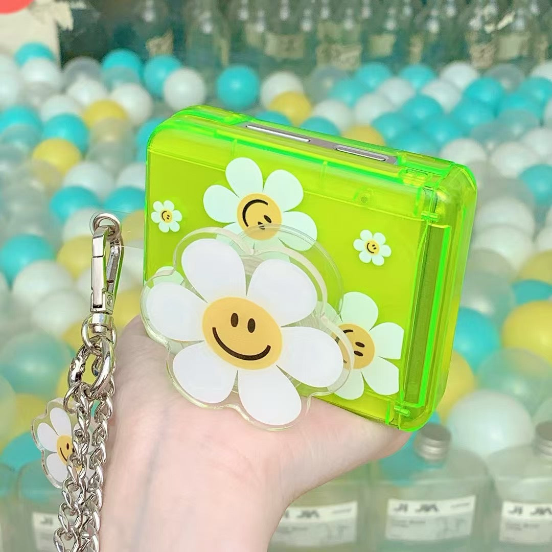 Rynx | Green Smiley Daisy Samsung Z Flip Case – Clear Floral Cover with Charm Chain