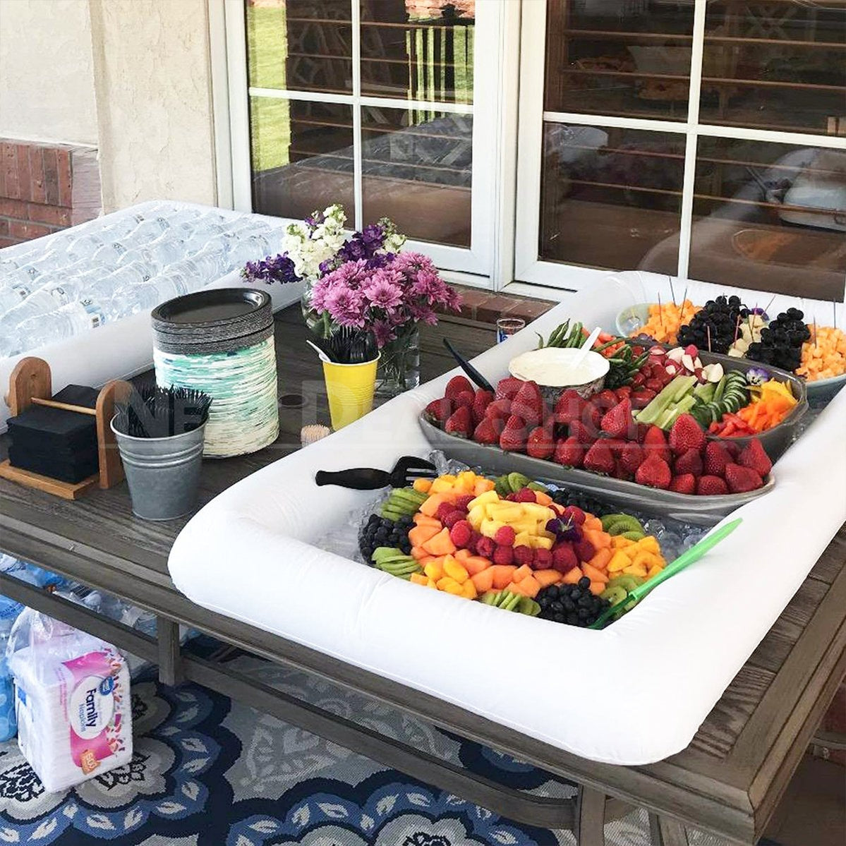 Rynx | Inflatable Serving Bar - Great Party Helper for Keeping Food & Drinks Cold