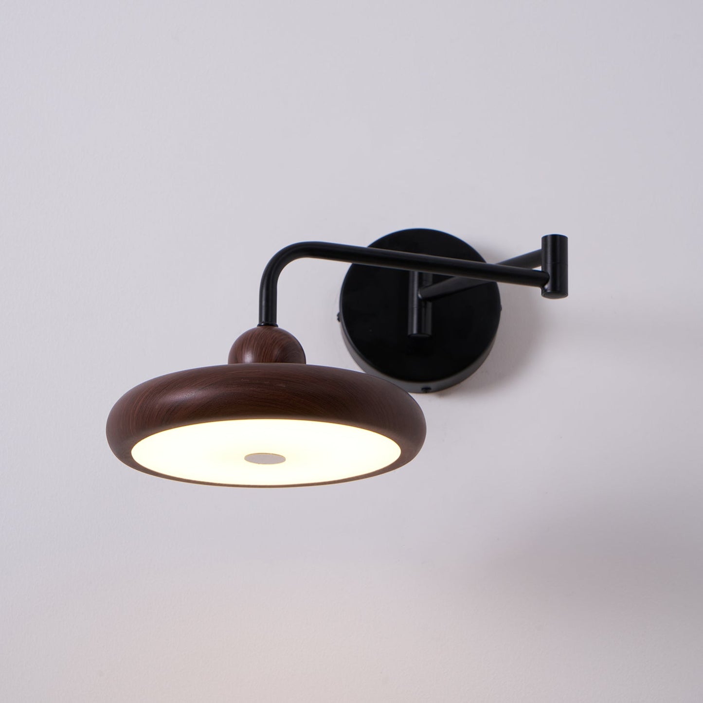 Rynx | Karlin Wall Light