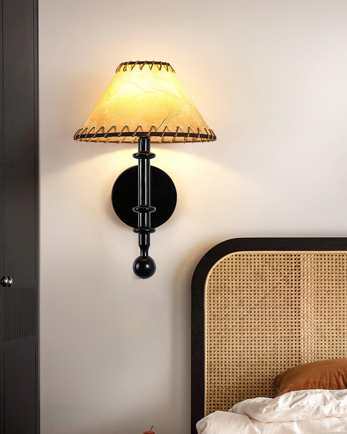 Rynx | Kibo Wood Wall Lamp
