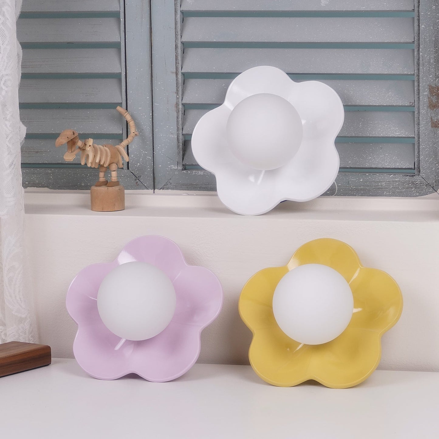 Rynx | La Fleur Plug In Wall Lamp