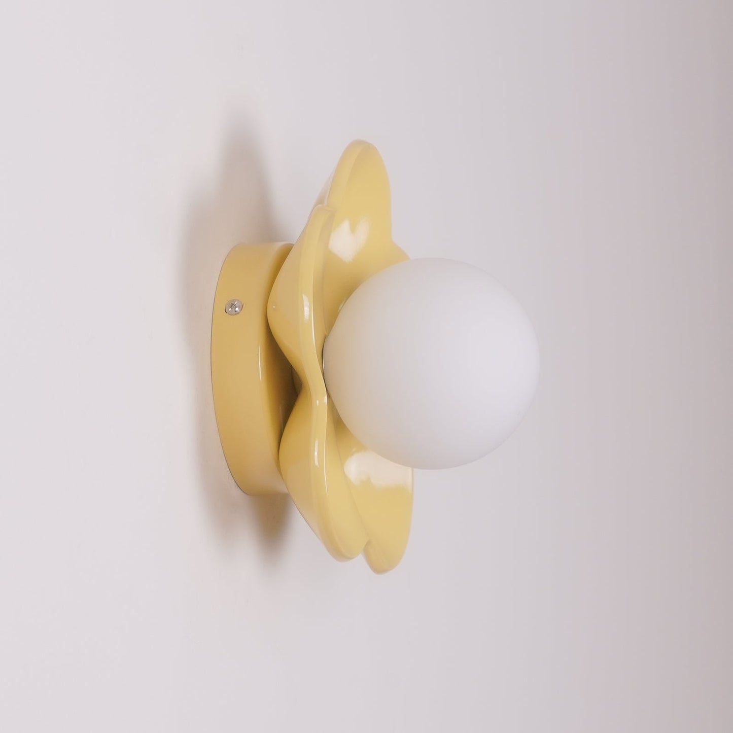 Rynx | La Fleur Plug In Wall Lamp