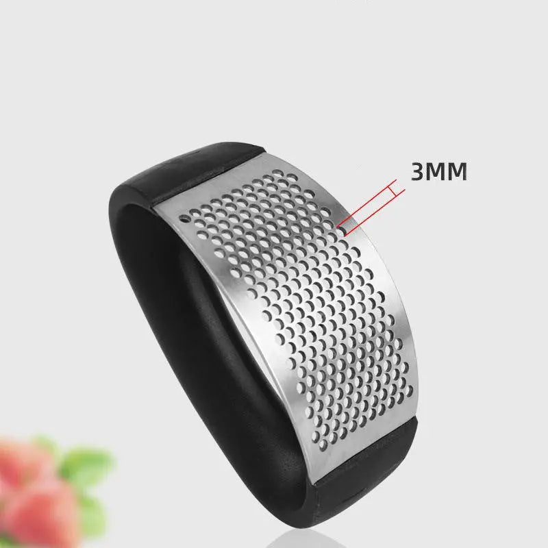 Rynx | Durable garlic press made of stainless steel for effortless crushing