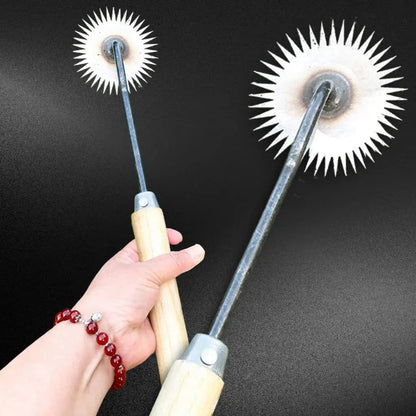 Rynx | Sunflower hoe with wooden handle – Effortless weed removal