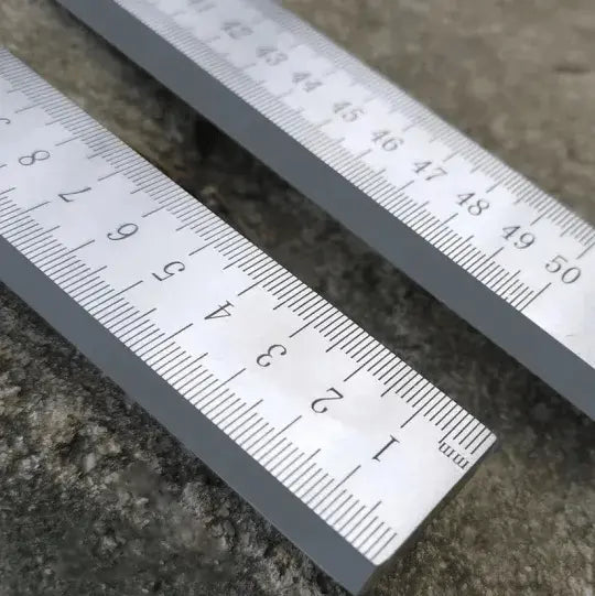 Rynx | Ruler made of hardened steel – used as an emergency tool
