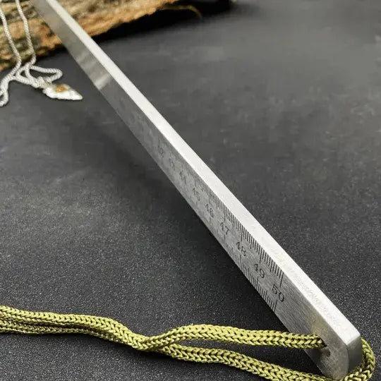 Rynx | Ruler made of hardened steel – used as an emergency tool